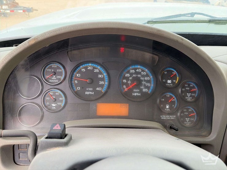 2009-international-7300-image-15