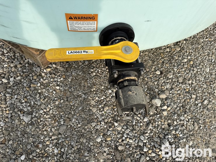 norwesco-1,550-gal-liquid-storage-tank-image-12