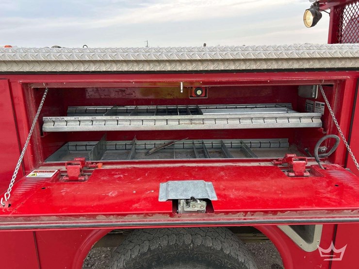 2017-dodge-3500-image-31