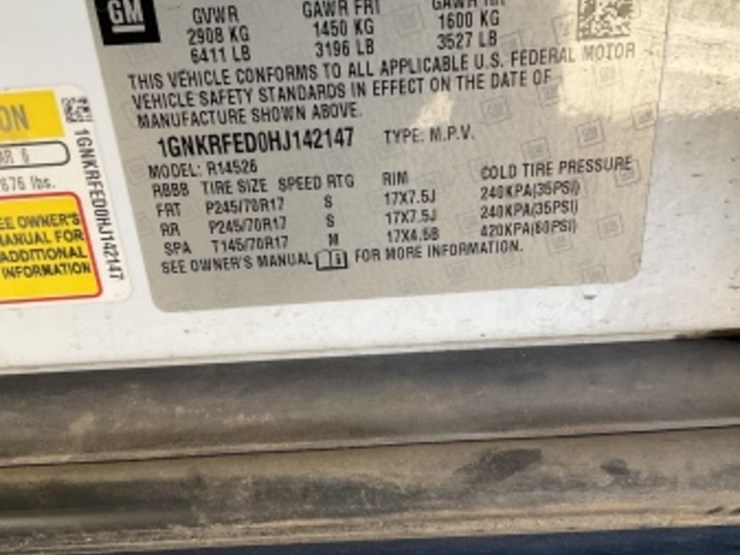 2017-chevrolet-traverse-ls-image-15