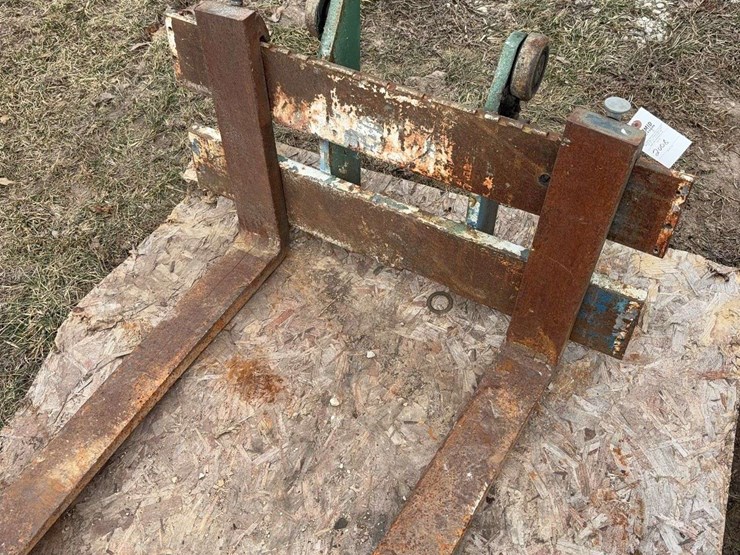 forklift-carriage-with-48''-forks-image-2