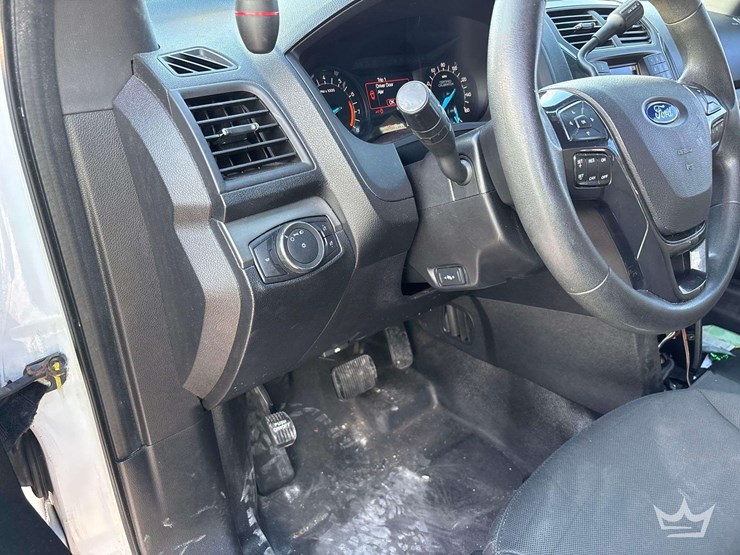 2017-ford-explorer-image-14