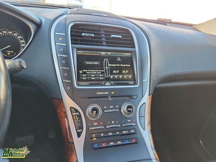 2016-lincoln-mkx-image-21