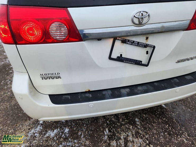 2009-toyota-sienna-image-36