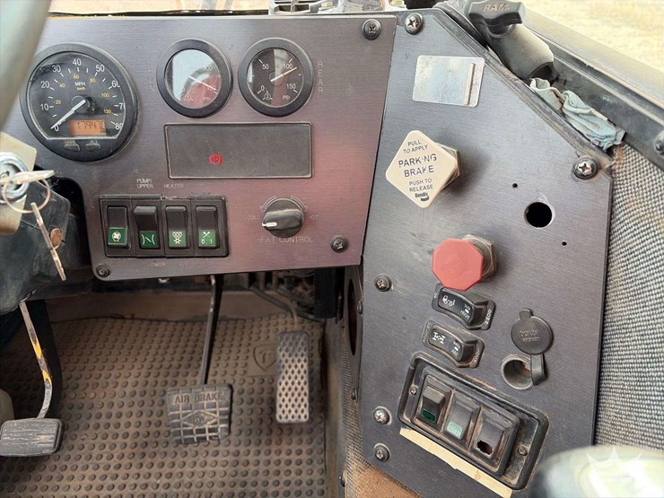 2006-link-belt-htc-8675-image-12