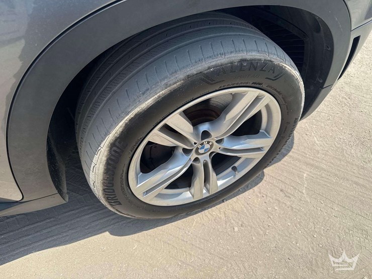 2013-bmw-x5-image-32