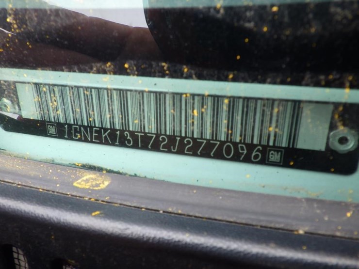 2002-chevrolet-tahoe-image-15