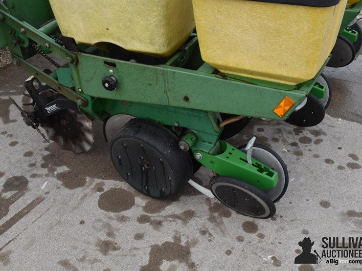 john-deere-7000-image-16
