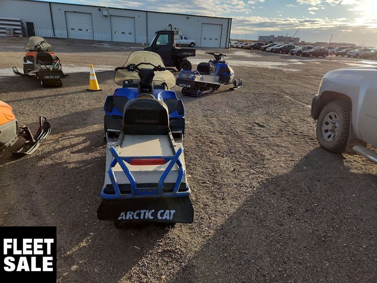 2014-caterpillar-570-image-4