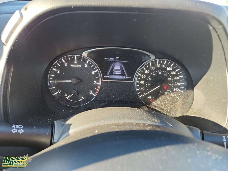 2017-nissan-pathfinder-image-22