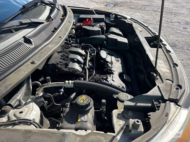 2013-ford-explorer-image-8