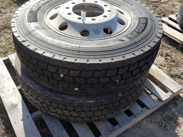 2-295/75-r22.5-tires-on-aluminam-rims-image-4