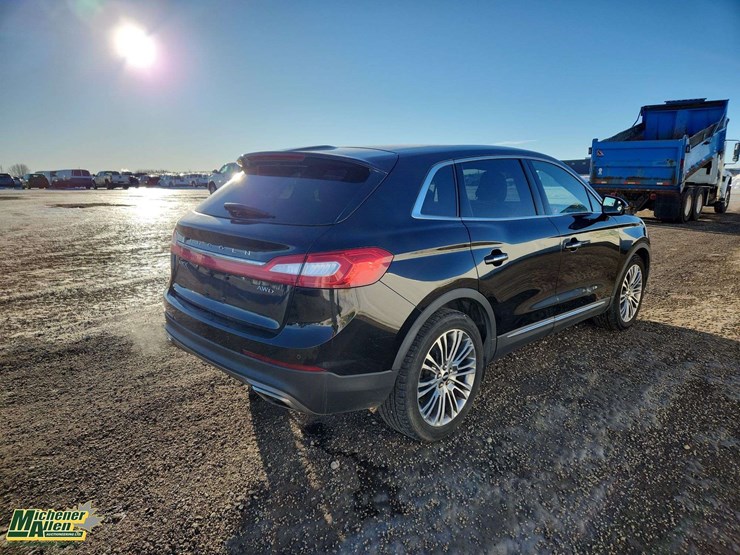 2016-lincoln-mkx-image-4