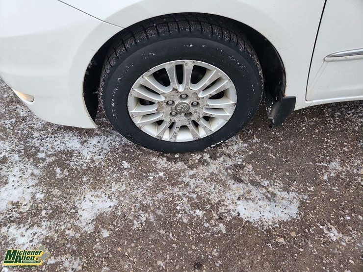 2009-toyota-sienna-image-13