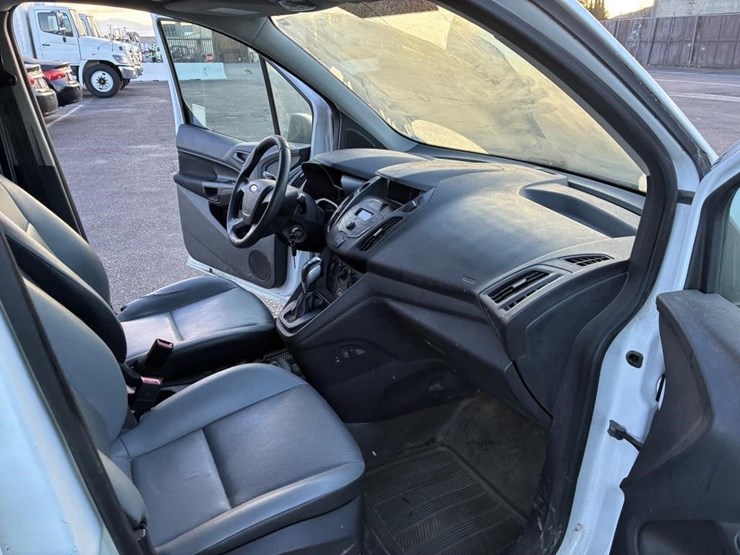 2016-ford-transit-image-7