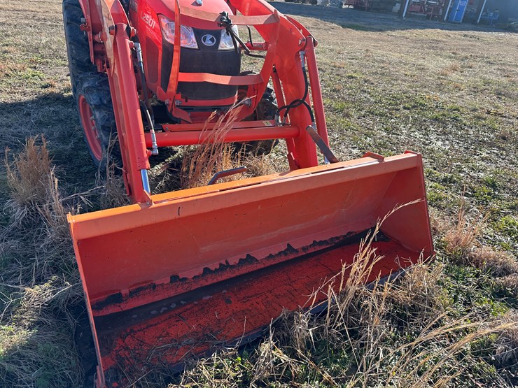 kubota-l2501-image-24