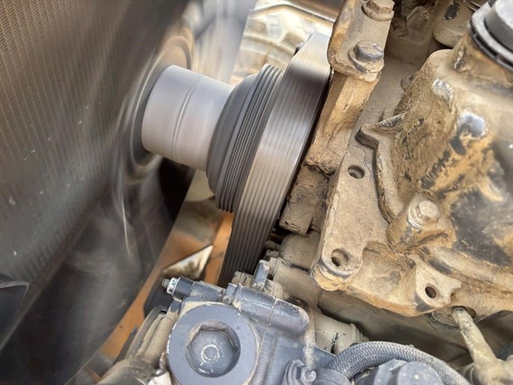 2018-case-580sn-image-23