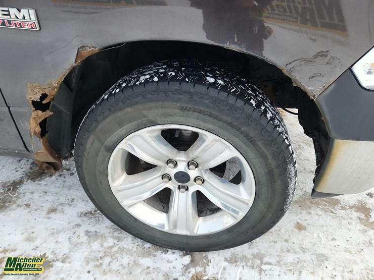 2014-dodge-1500-image-13