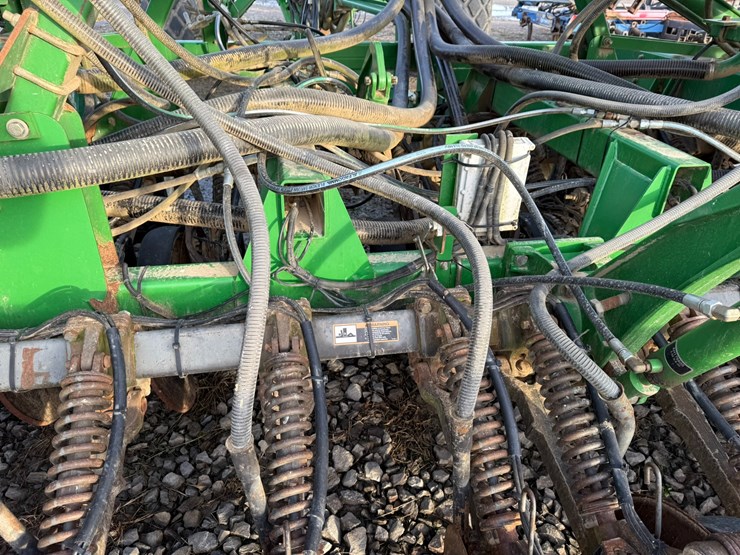 john-deere-1890-image-21