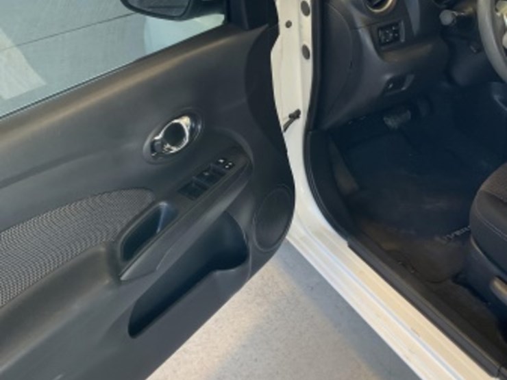 2015-nissan-versa-sdn-image-22