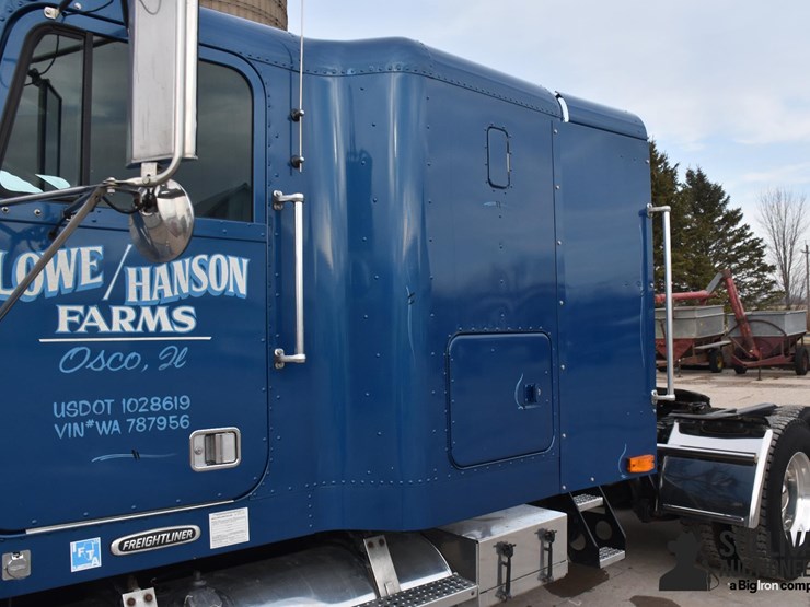 1998-freightliner-fld120-image-17