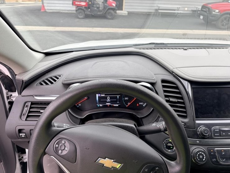 2019-chevrolet-impala-sedan-image-14