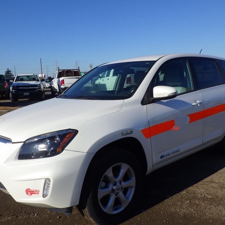 2014 TOYOTA RAV4