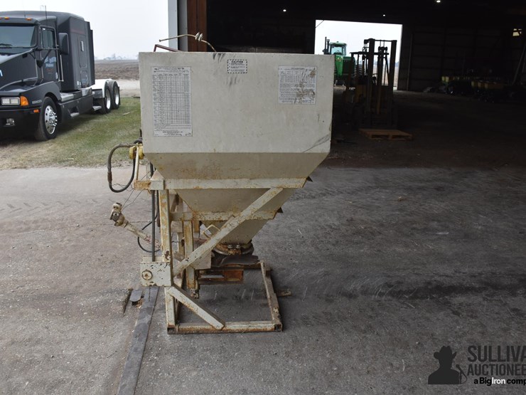 herd-sure-feed-spreader-image-4