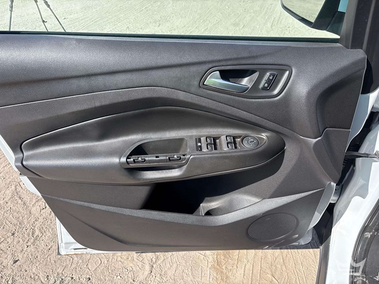 2014-ford-escape-se-image-10