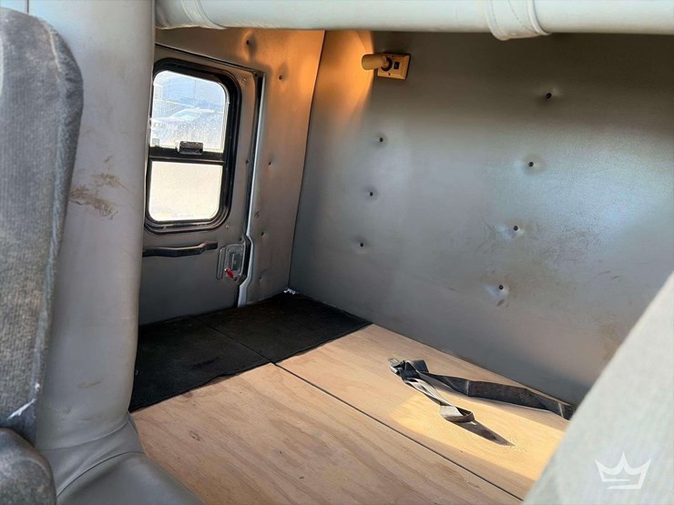 2013-kenworth-t800-image-23