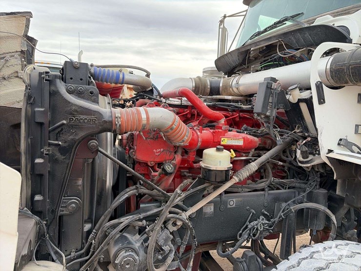 2014-kenworth-t800-image-10