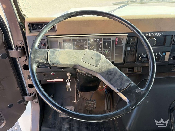 1993-international-4900-image-15