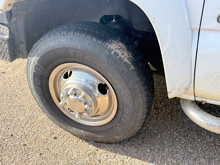 2006-gmc-3500-image-16