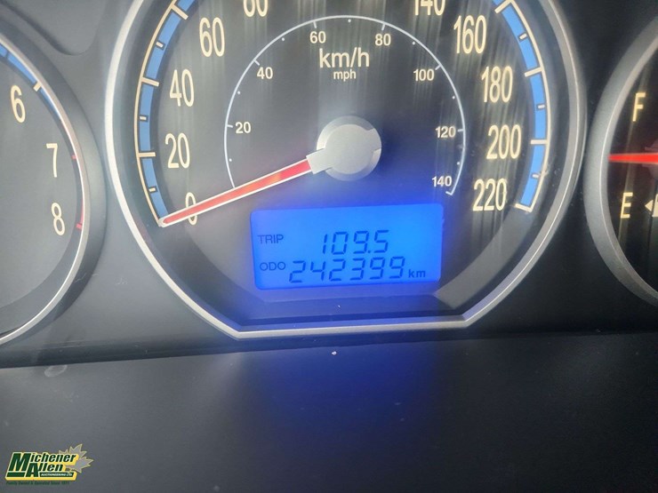 2008-hyundai-santa-fe-image-25