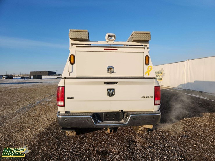 2016-dodge-2500-image-7