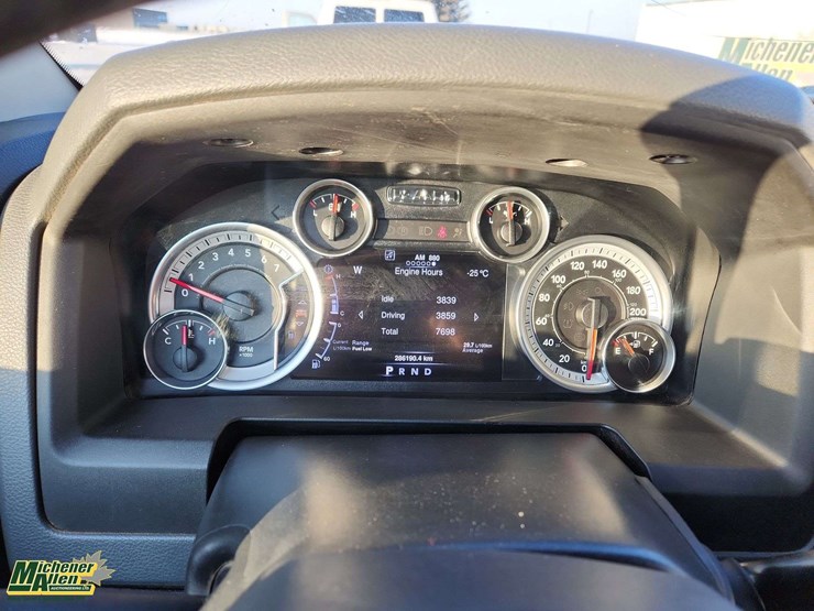 2016-dodge-2500-image-20