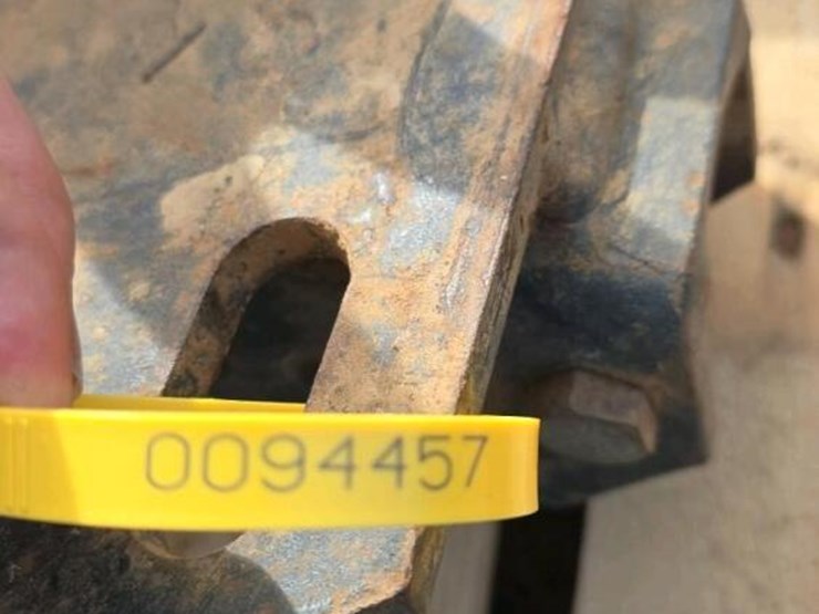 pallet-of-(6)-sunco-planter-row-cleaner-image-4