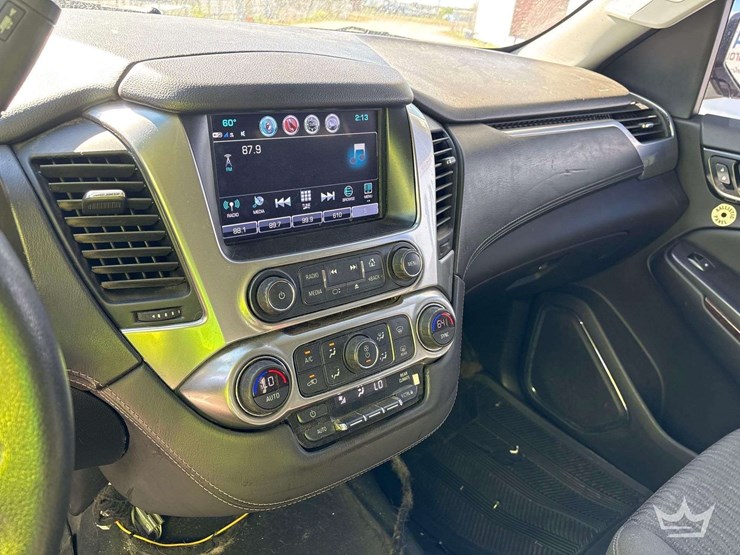 2019-chevrolet-tahoe-image-17