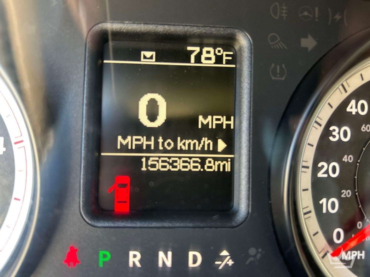 2013-ram-3500-utility-flatbed-truck-image-7