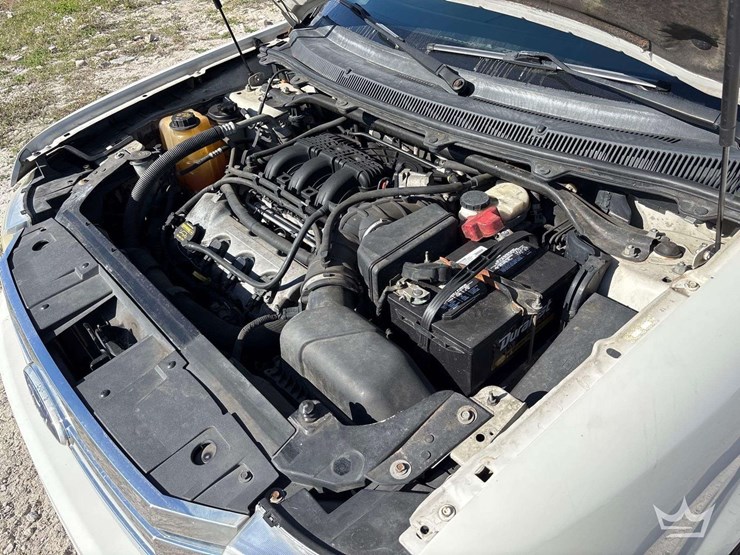 2011-ford-flex-image-8