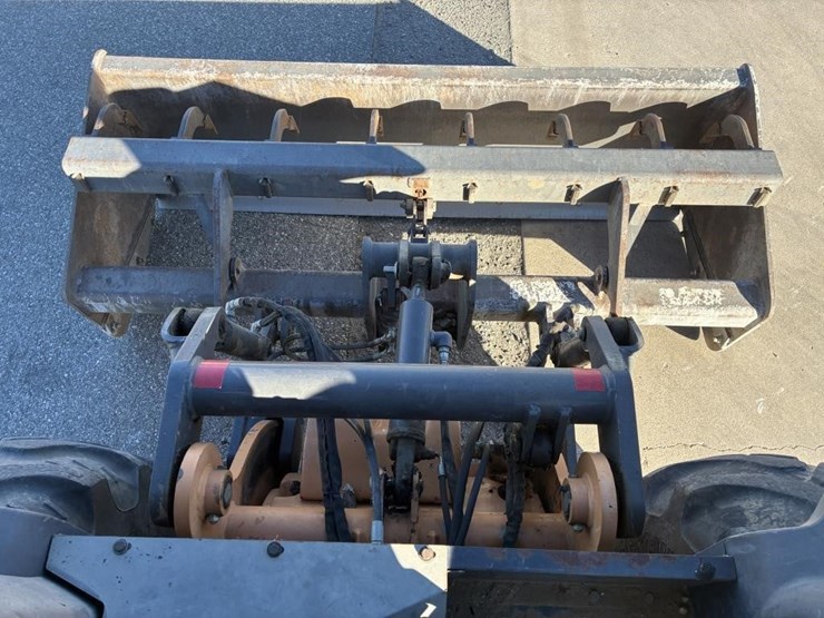 2016-case-570n-ep-image-17