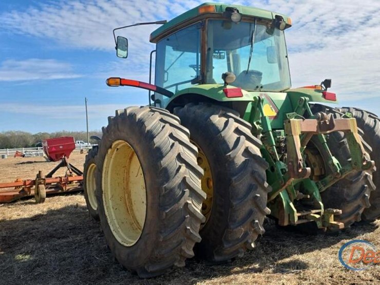 john-deere-8320-image-8