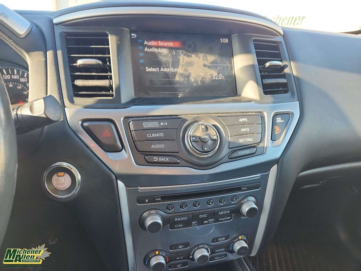 2017-nissan-pathfinder-image-23