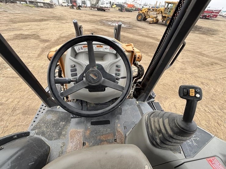 2018-case-580sn-image-38