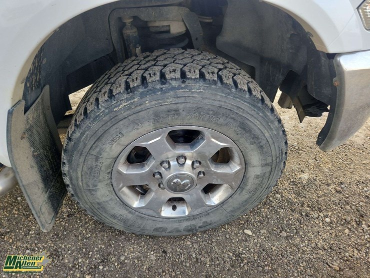 2017-dodge-2500-image-12