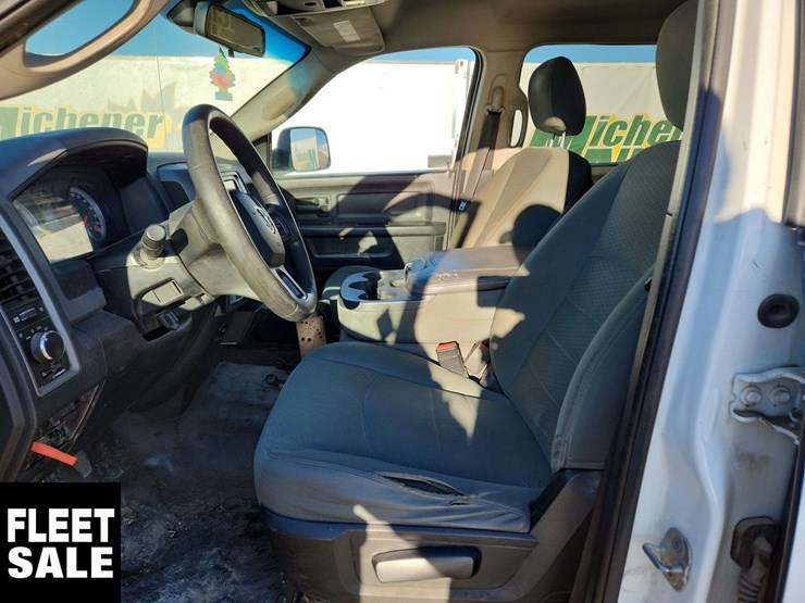 2014-dodge-1500-image-14