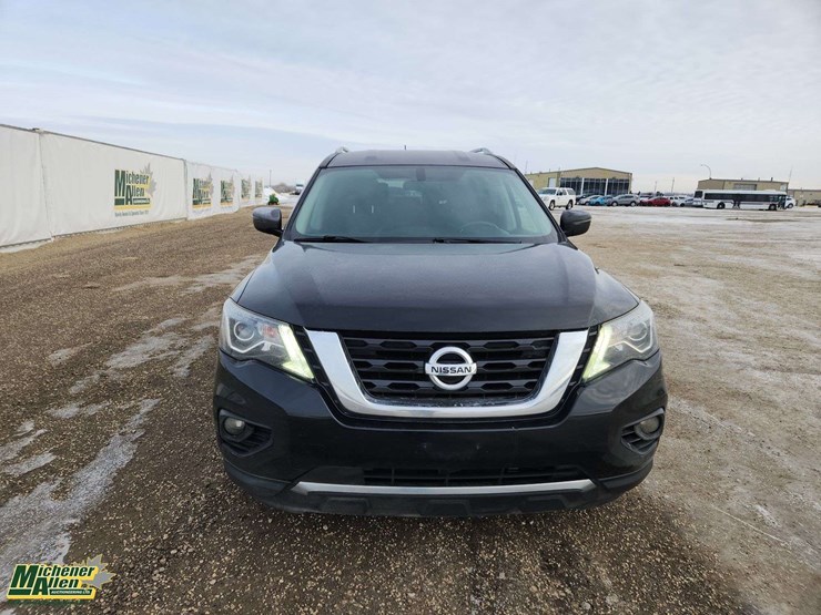 2017-nissan-pathfinder-image-9