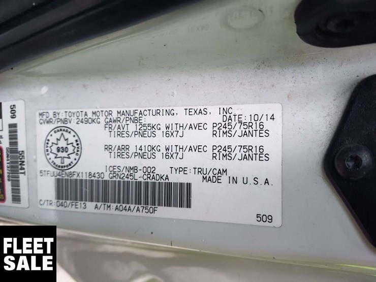 2015-toyota-tacoma-image-28