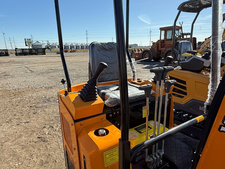 #103-•-unused-cfg-industry-mx20r-mini-excavator-mx20r2025x1000459-inv#-36804-image-23