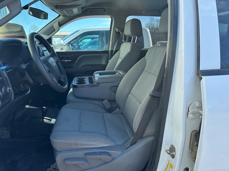 2019-chevrolet-2500-image-52